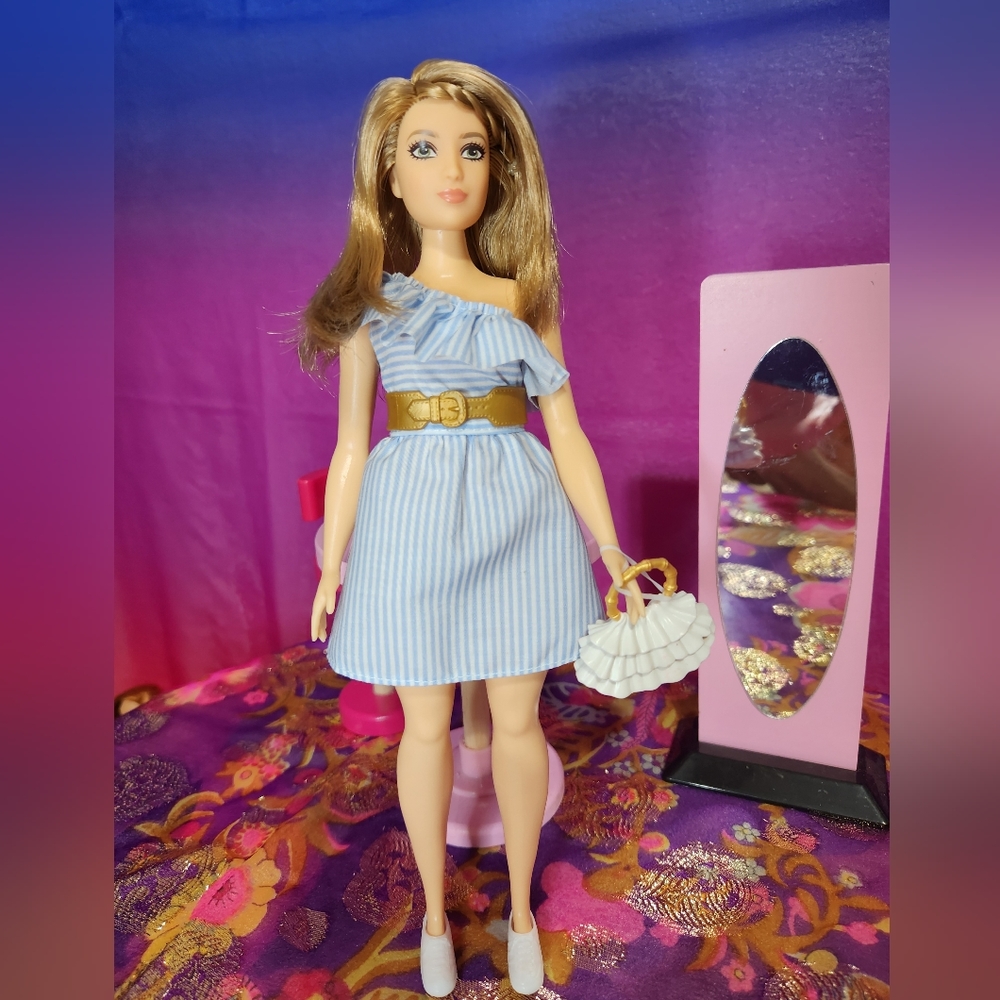 Mattel Fashionista Barbie Fresh Blond look doll